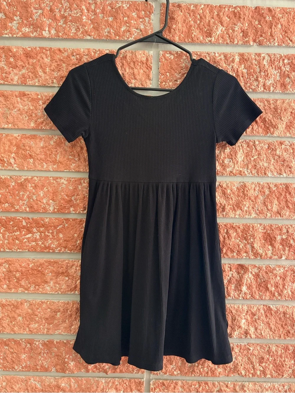 Old Navy Black Short Sleeve Ribbed Skater Dress